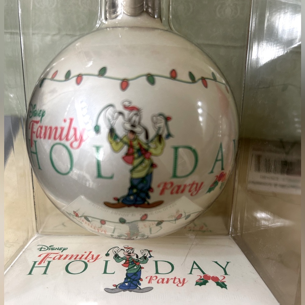 Goofy Family Holiday Ornament